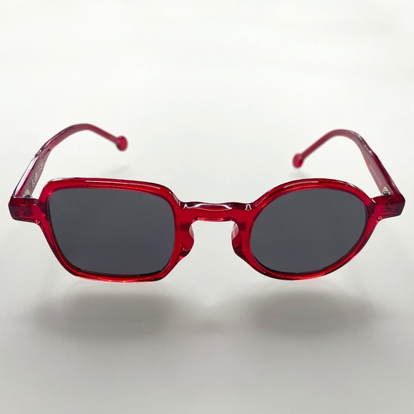 Red Asymmetrical Unisex Sunglasses main image 5